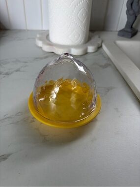 T.J.Maxx Clear Dome Food Cover with Yellow Base